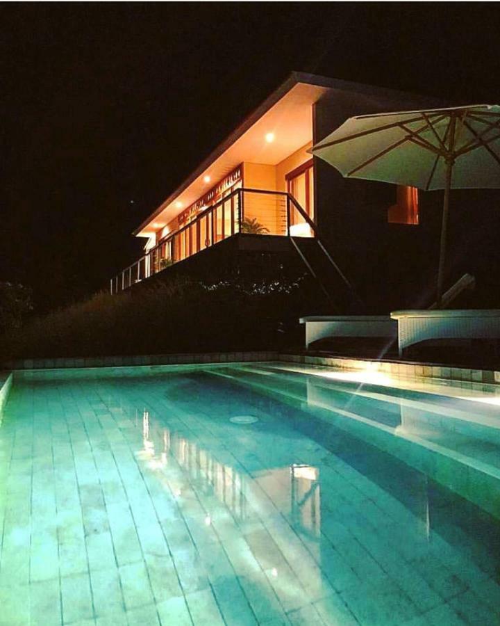 Villa Atas Pelangi Kuta  Buitenkant foto